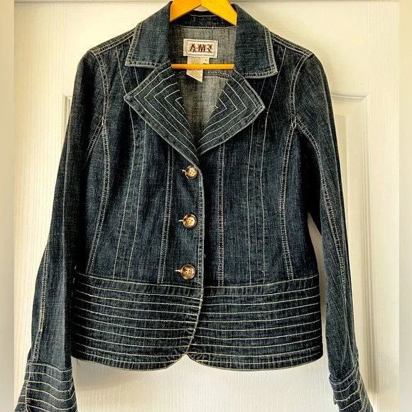 Denim jacket - Picture 1 of 6